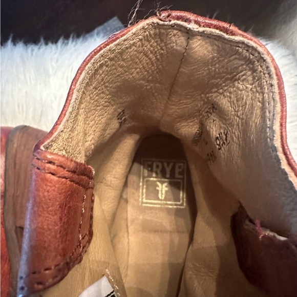 Fry Boots - Picture 2 of 3